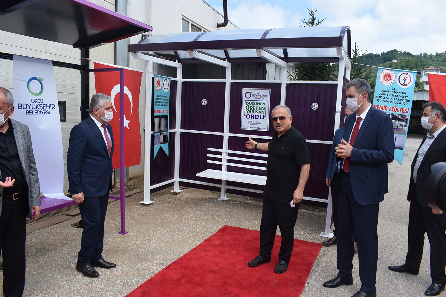 HÜKÜMLÜLER ORDU İÇİN ÜRETİYOR